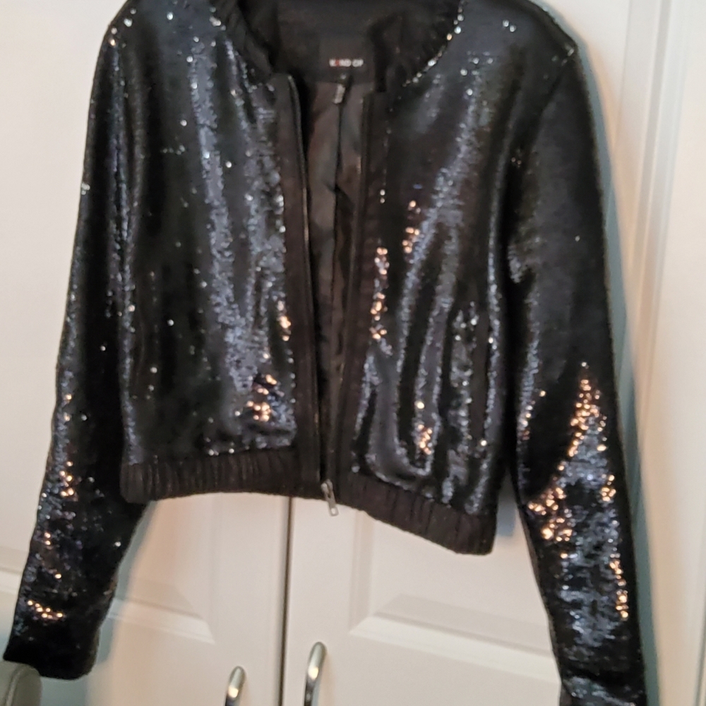 Jacket - Picture 3 of 4
